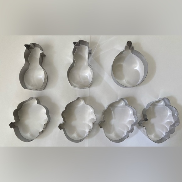 NWT Christmas cookie cutters 7 total bundle turkey ornament snowman metal - Picture 1 of 6